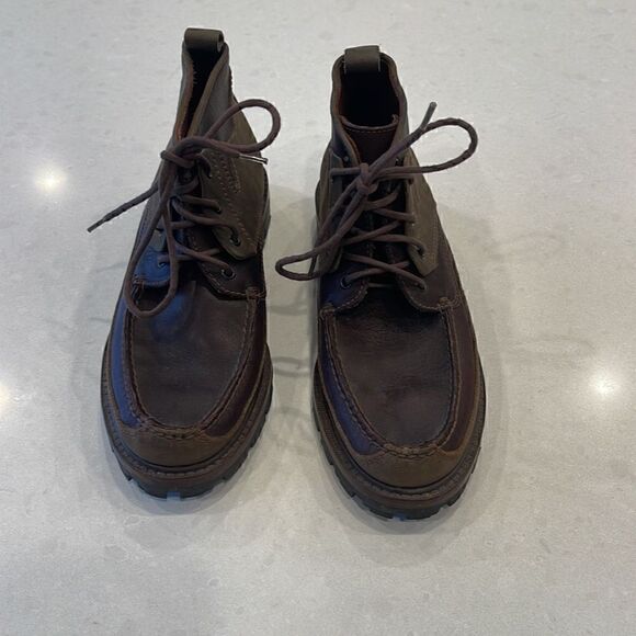 Cole Hann boys boots, size 5 1/2 excellent condition worn once. Leather. - Picture 2 of 8